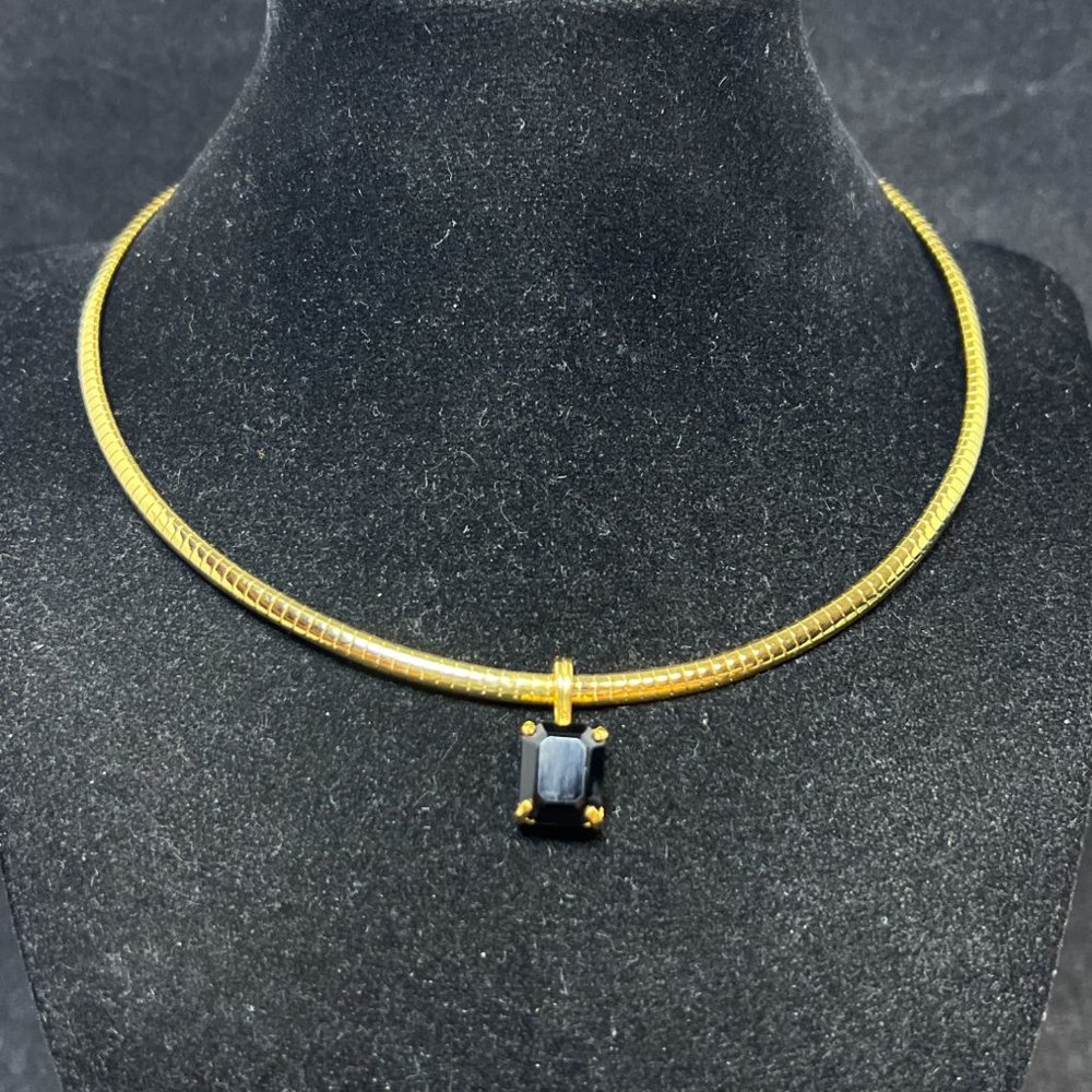 Liz Claiborne Gold Tone 16" Choker Necklace With Black Prong Set Pendant (4221)
